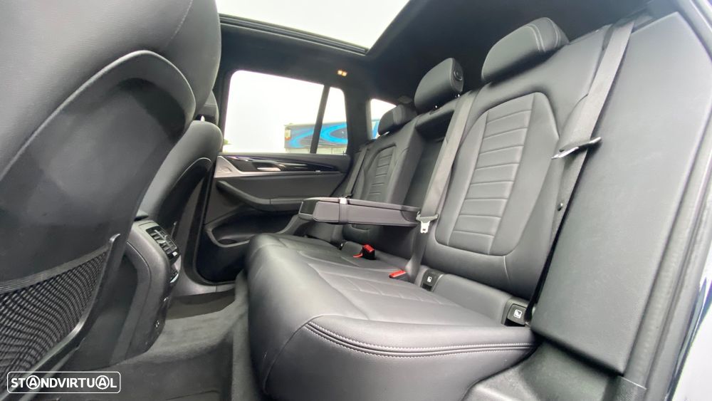 BMW iX3 Inspiring - 28