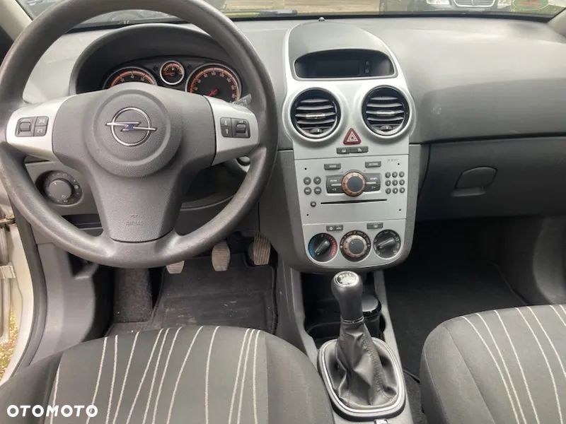 Opel Corsa 1.2 16V Enjoy - 8