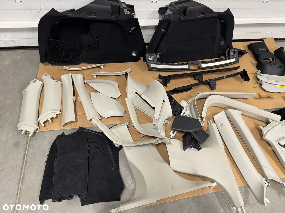 Volvo XC60 II osłony bagażnika plastiki wewnętrzne - 2