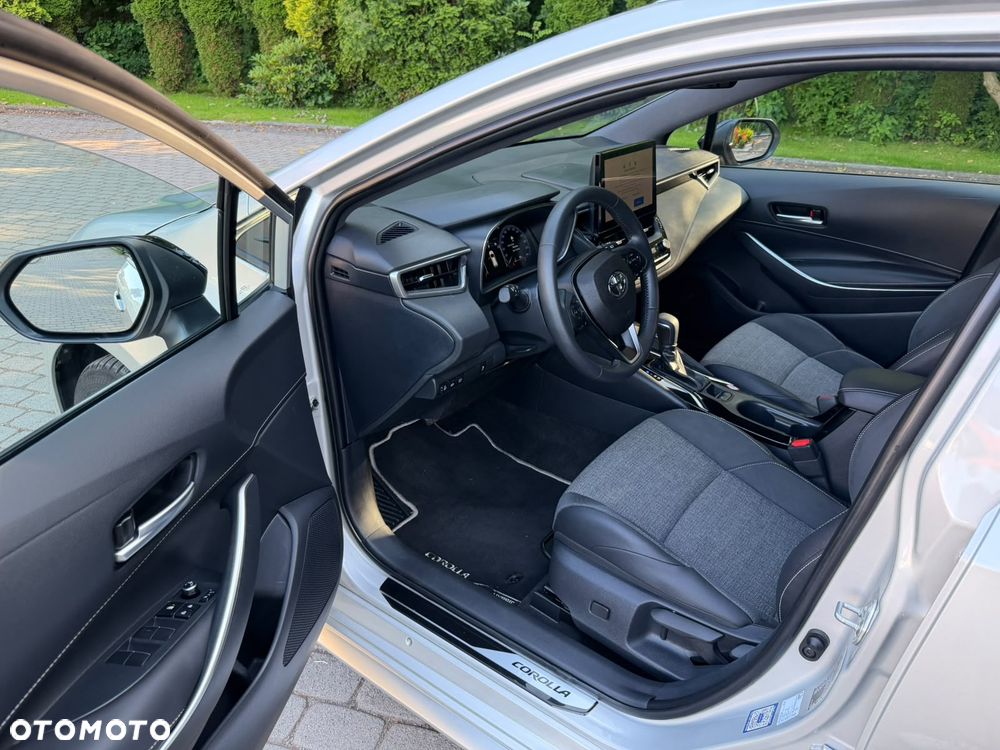 Toyota Corolla 1.8 Hybrid Style - 19
