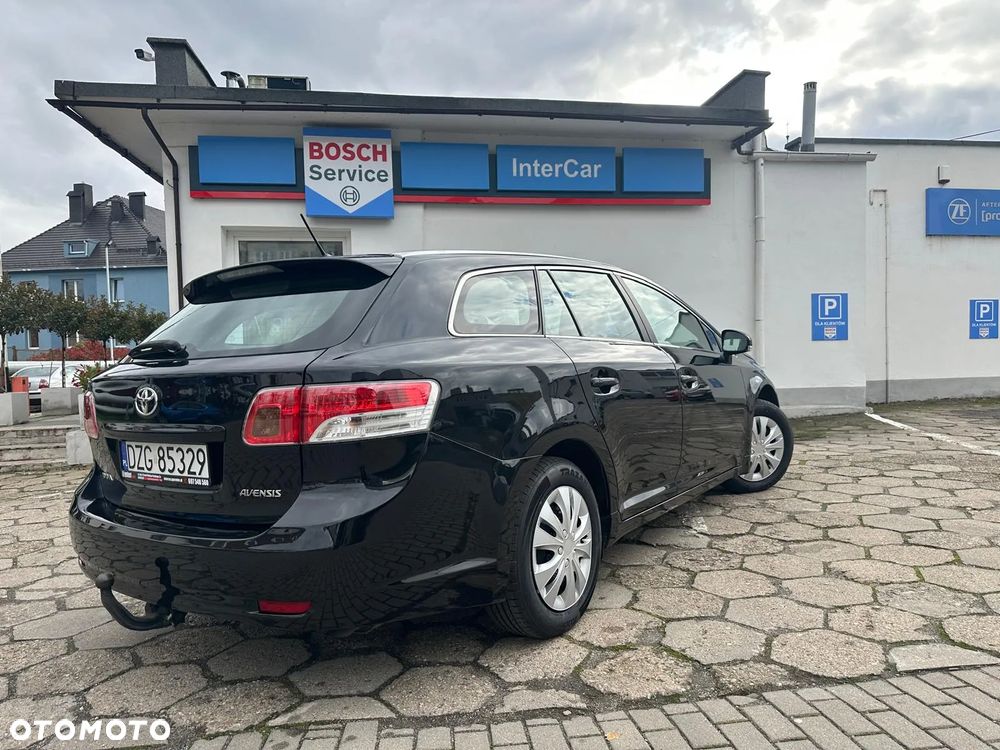 Toyota Avensis Touring Sports 1.8 Comfort - 6