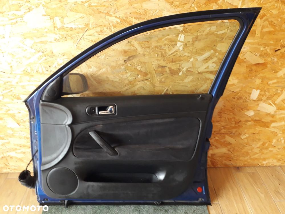 Drzwi Prawy Przód Volkswagen Passat B5 - 6