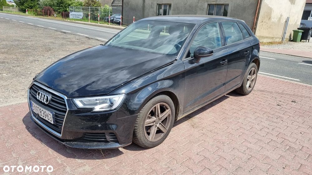 Audi A3 Sportback 1.6 TDI - 13