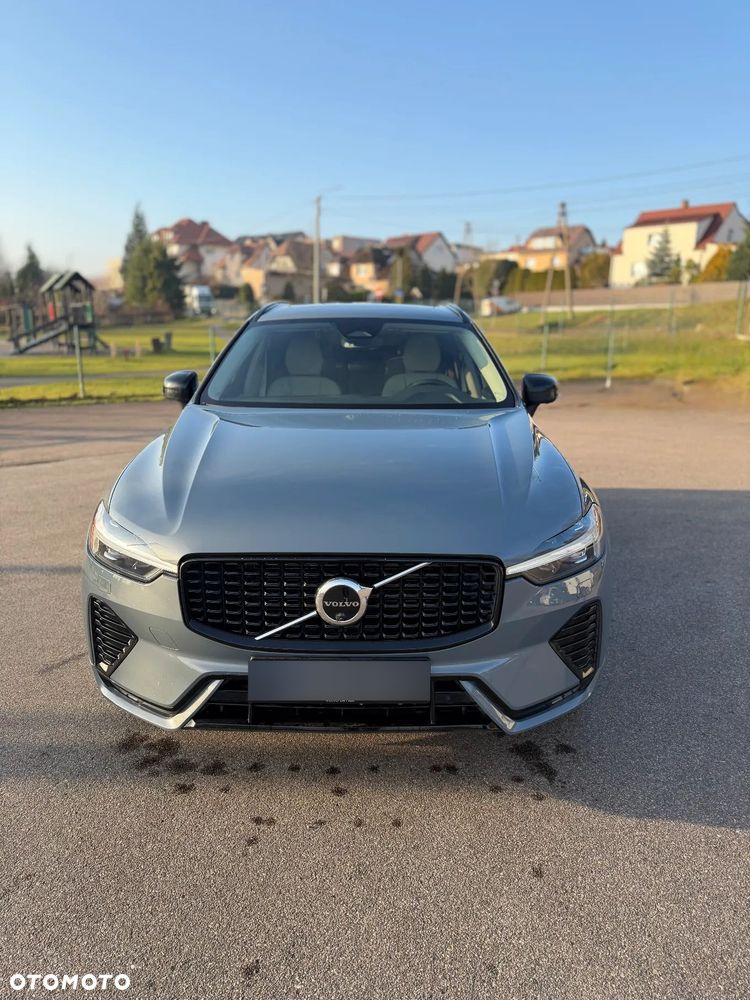Volvo XC 60 B5 B R-Design - 2