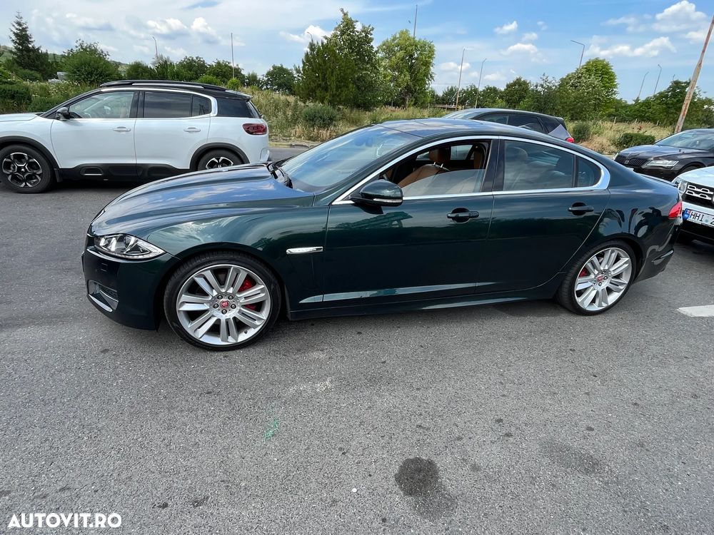Jaguar XF 3.0D S Portfolio - 11