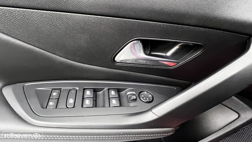 Peugeot 308 1.2 PureTech GT Line - 47