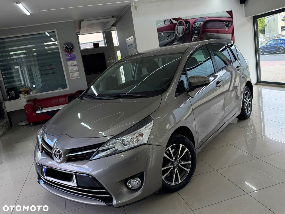 Toyota Verso 1.6 D-4D Prestige - 33