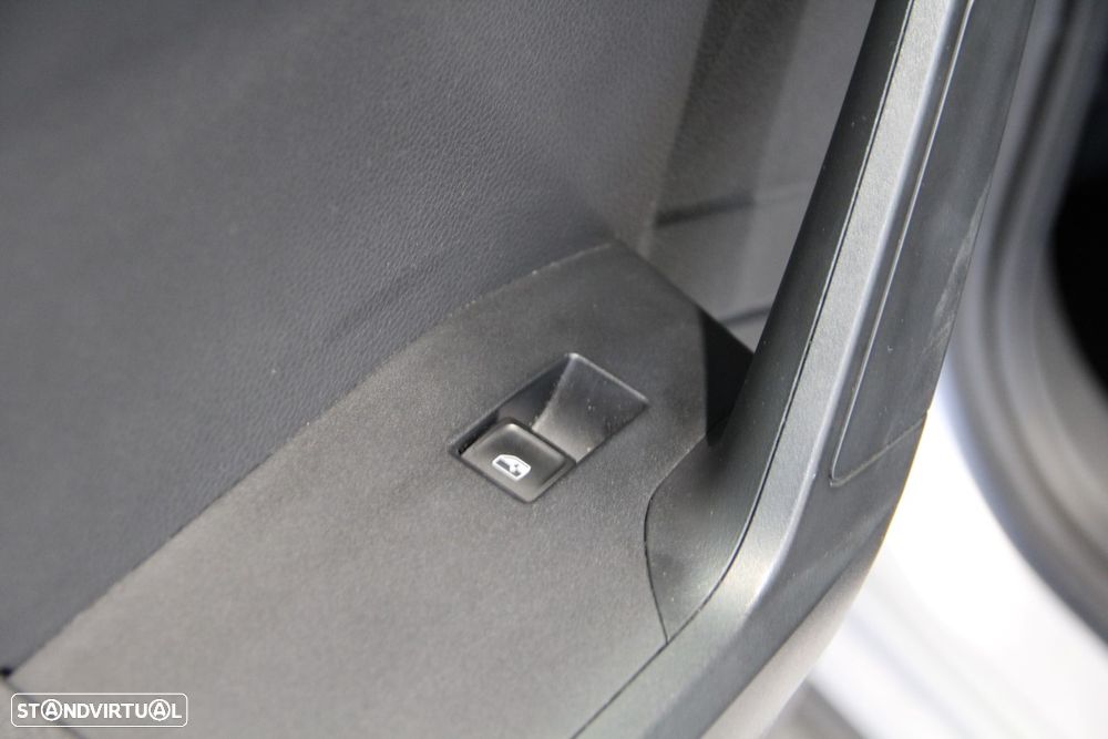 SEAT Arona 1.0 TSI FR - 26