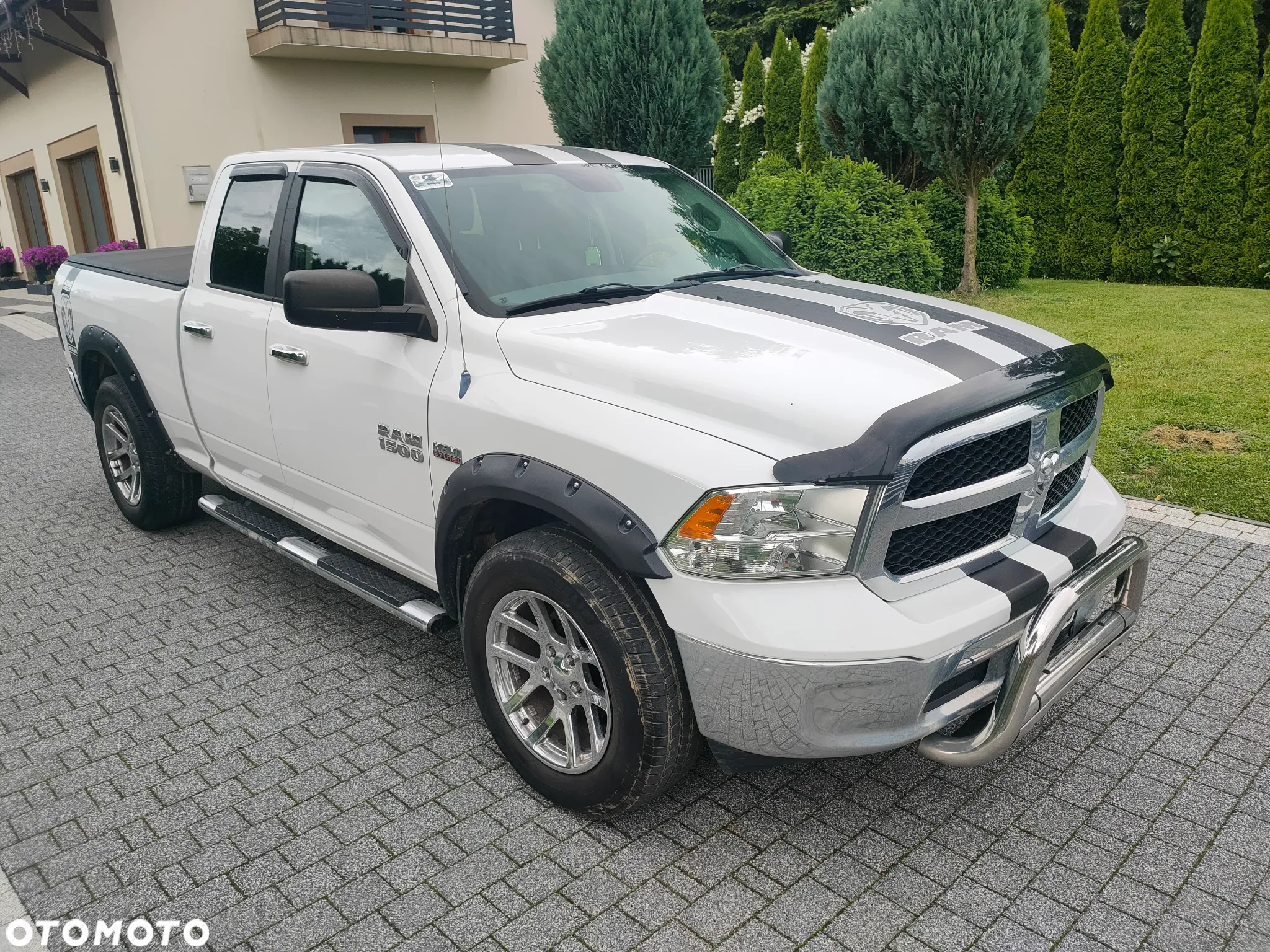 Dodge RAM 1500 5.7 4x4 - 5