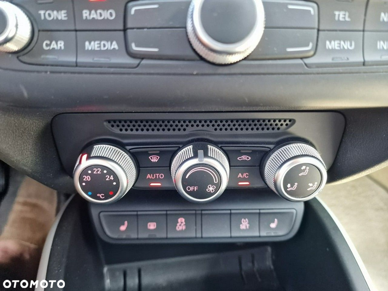 Audi A1 1.2 TFSI Attraction - 24