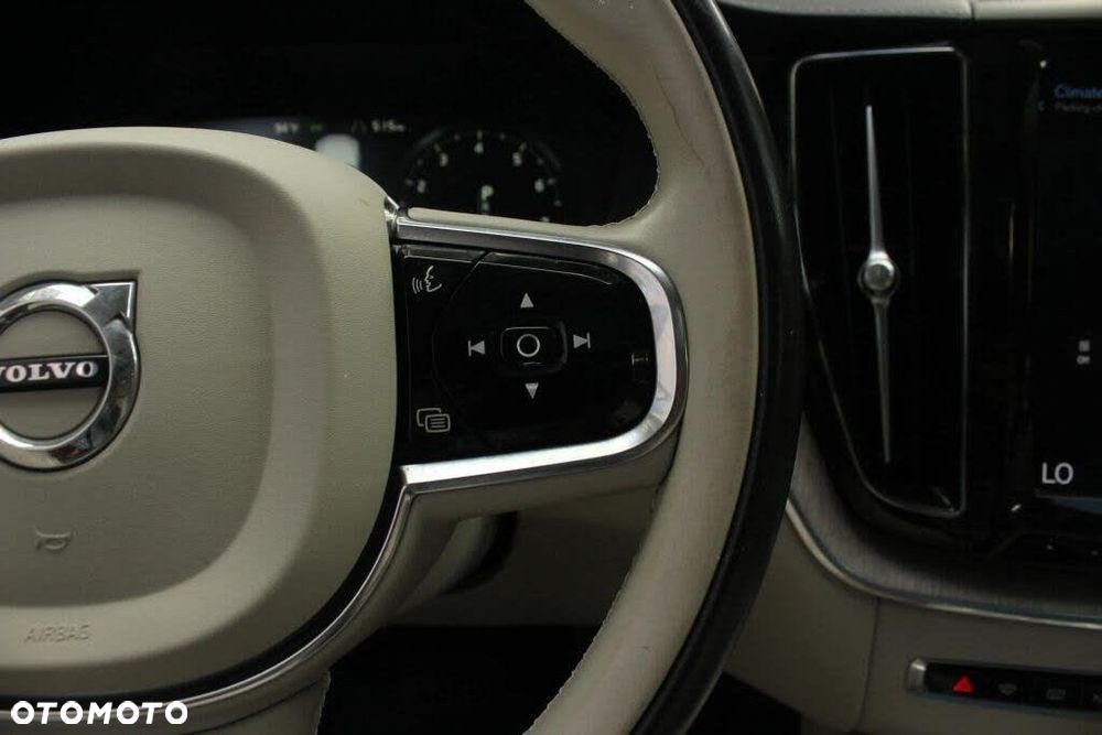 Volvo XC 60 T5 AWD Geartronic Inscription - 32