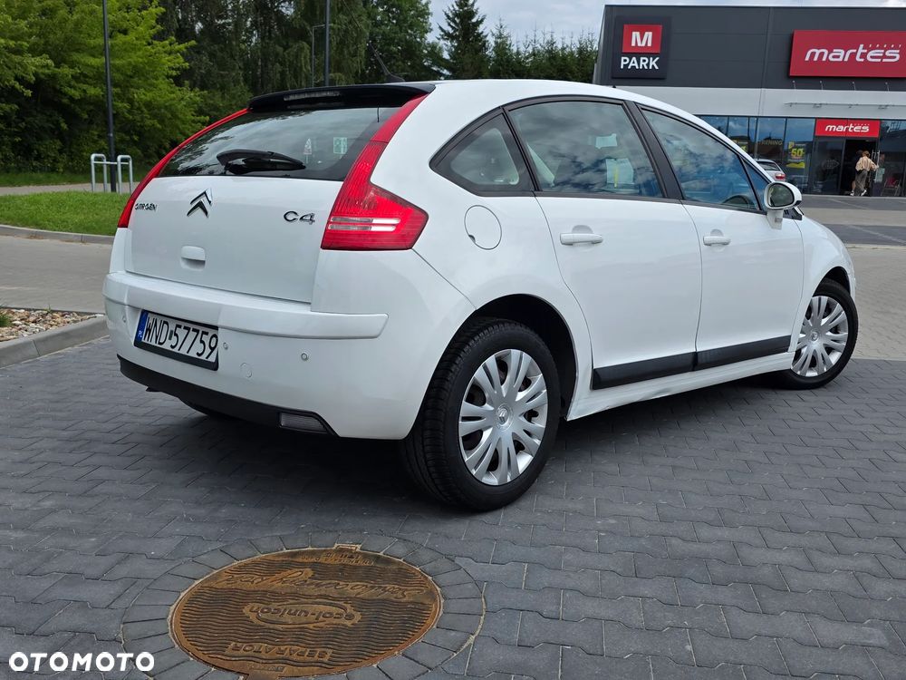 Citroen C4 2009 photo 2