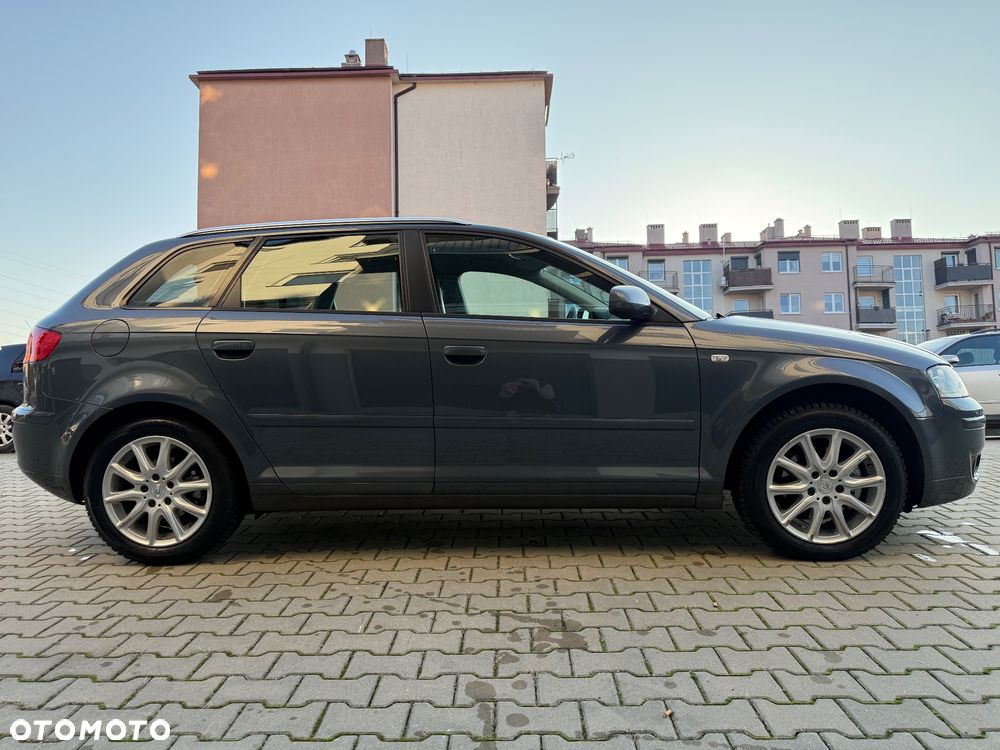 Audi A3 Sportback - 6