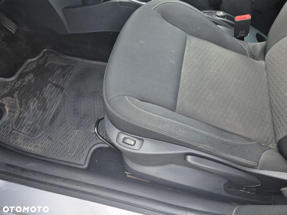 Renault Clio 1.2 16V 75 Expression - 10