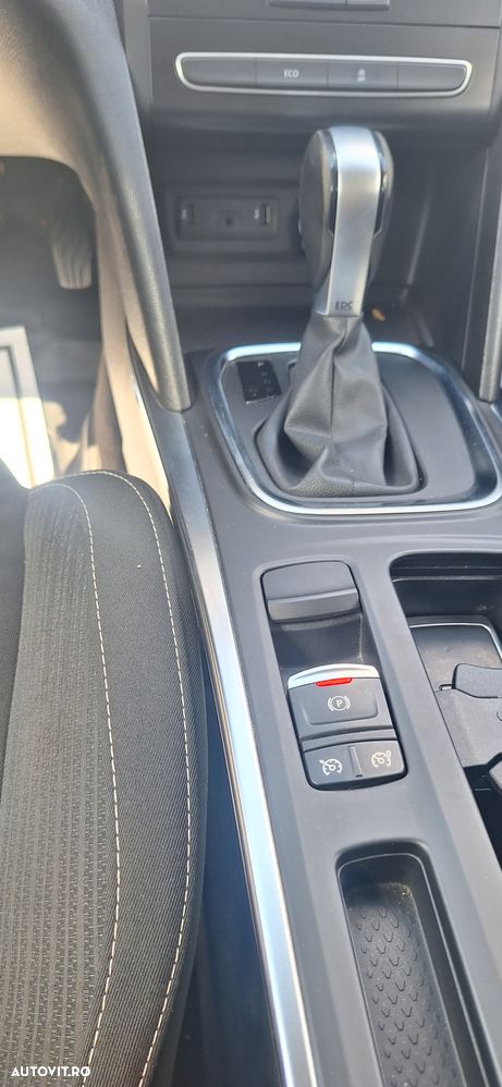 Renault Megane BLUE dCi EDC Limited - 11