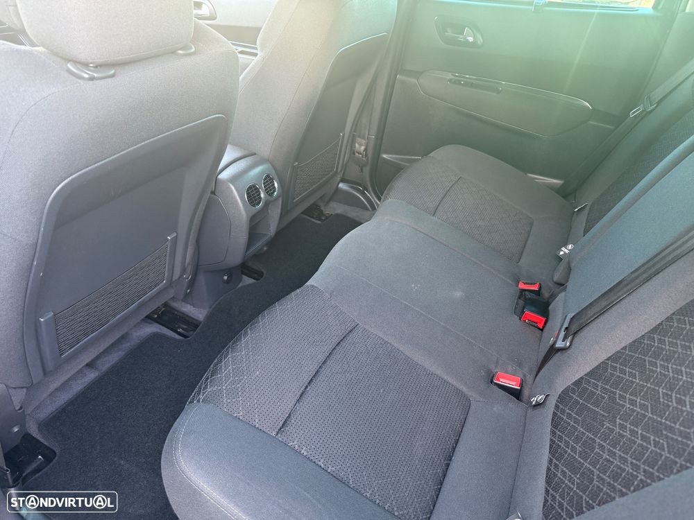 Peugeot 3008 1.6 BlueHDi Style - 25