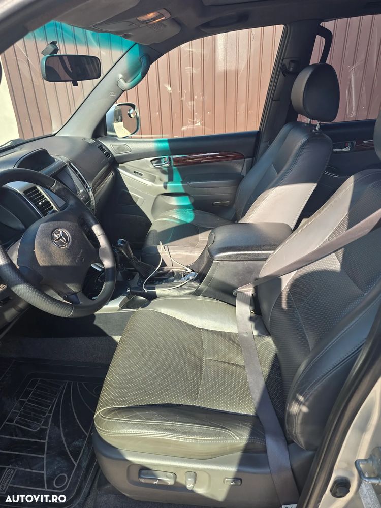 Toyota Land Cruiser - 6