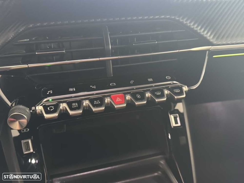 Peugeot 2008 1.2 PureTech GT - 16