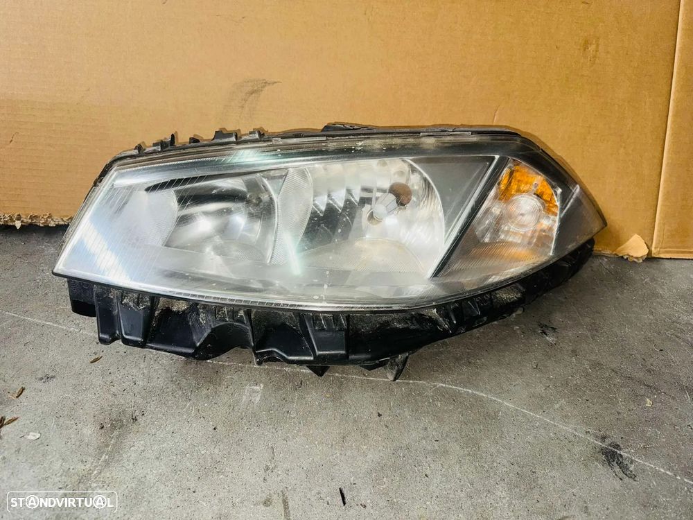Farol Esquerdo Renault Megane II - 2002 / 2006 - 1