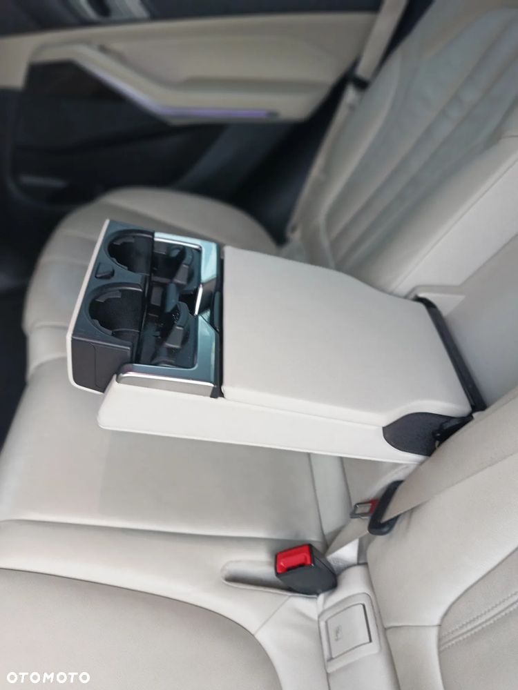 BMW X5 xDrive25d - 17