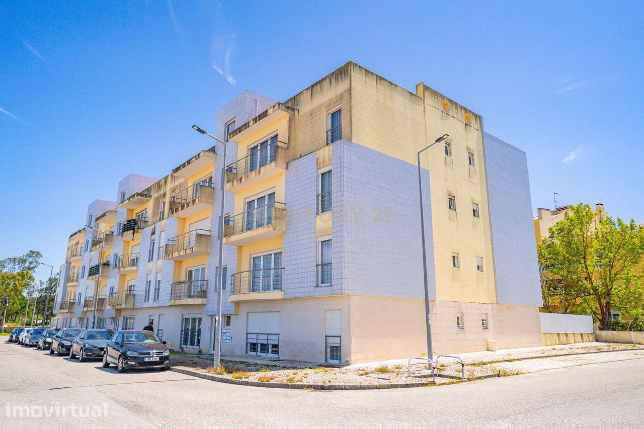 Título : T4 com Garagem Dupla na Cidade Nova – Caldas da Rainha - Grande imagem: 2/34