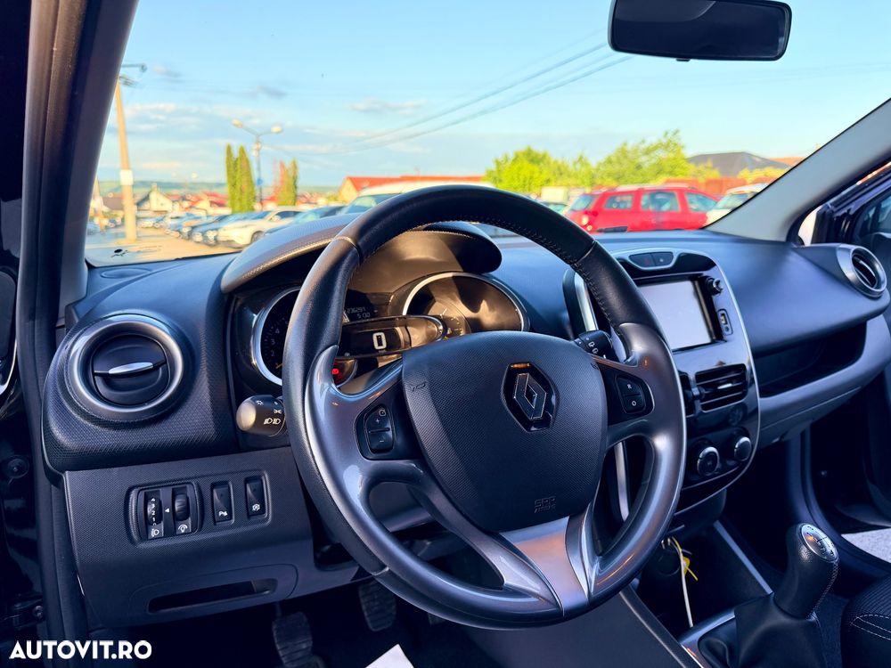 Renault Clio - 10