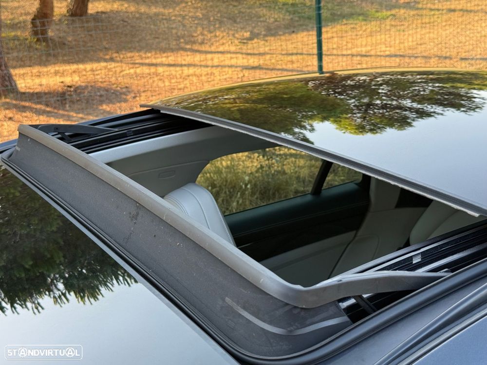 Porsche Panamera Sport Turismo 4 E-Hybrid - 22