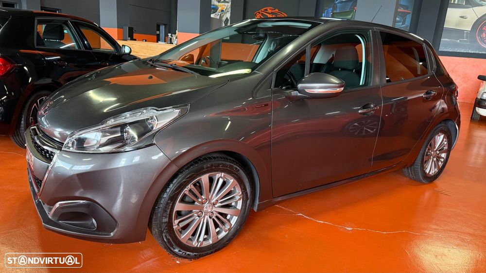 Peugeot 208 1.5 BlueHDi Allure Pack - 4
