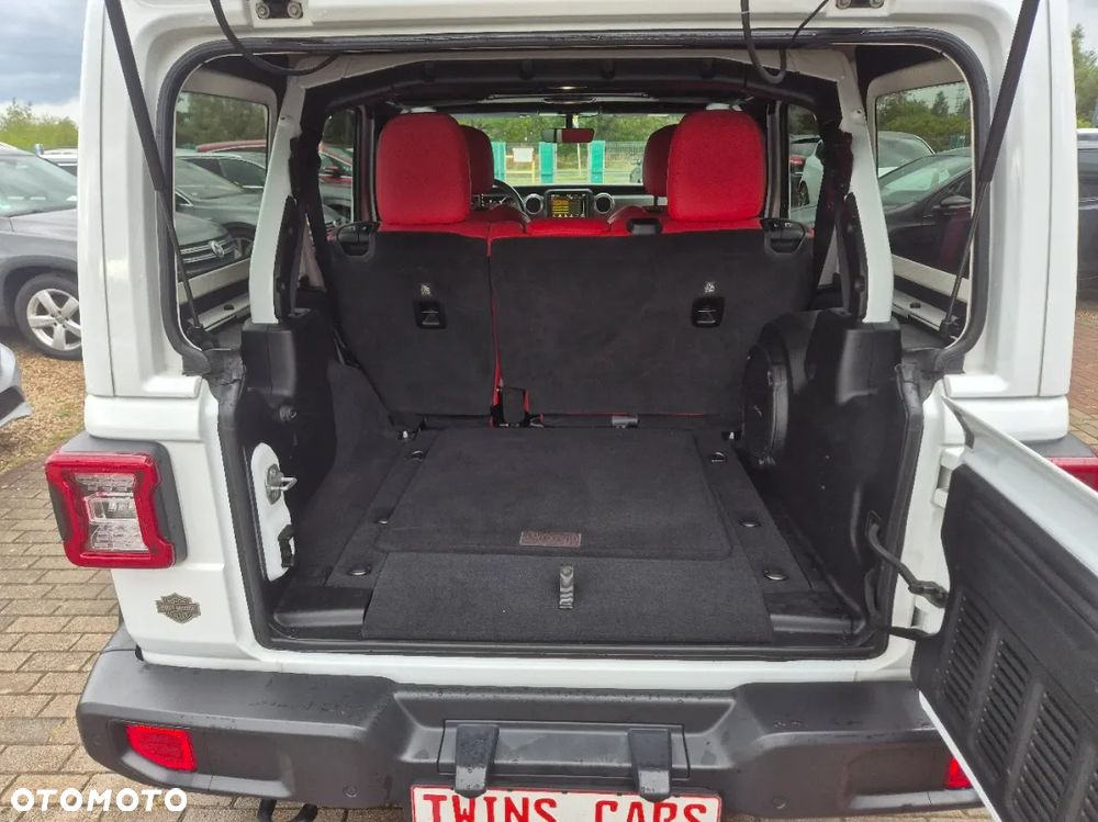 Jeep Wrangler Unlimited GME 2.0 Turbo Sahara - 19