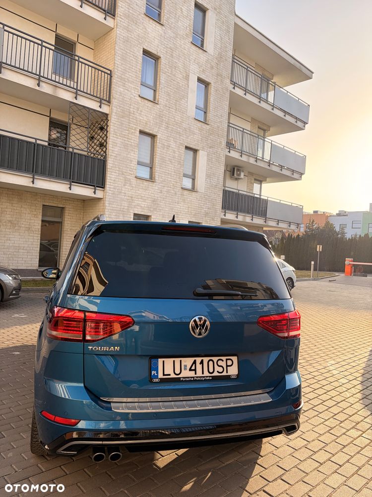 Volkswagen Touran - 4