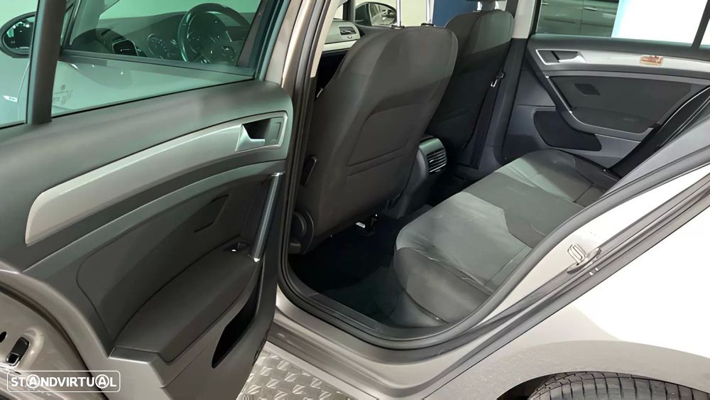 VW e-Golf AC/DC - 10