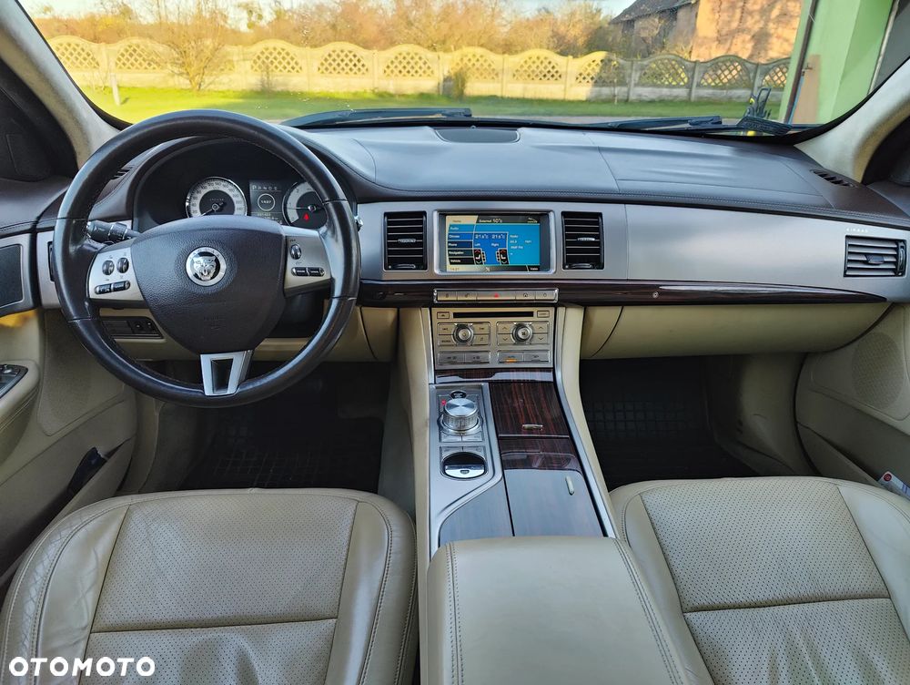 Jaguar XF 3.0 V6 Diesel Premium Luxury - 7