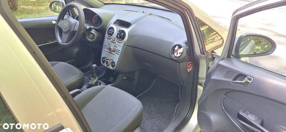 Opel Corsa - 12