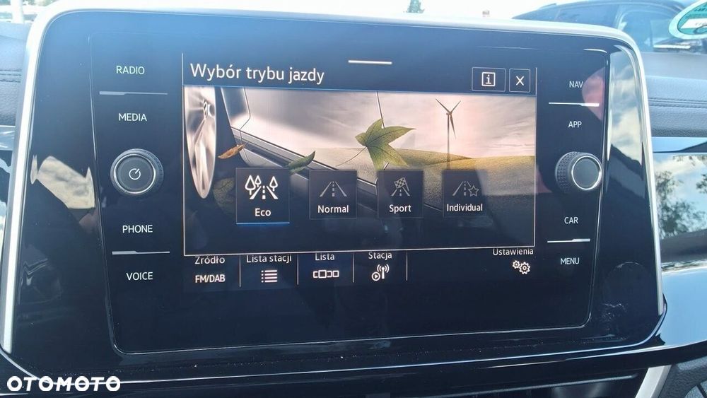 Volkswagen T-Roc 1.5 TSI R-Line DSG - 22