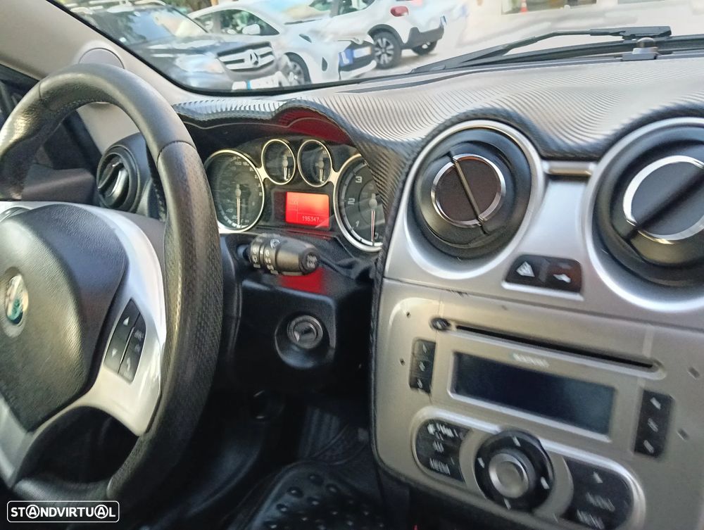 Alfa Romeo MiTo 1.6 JTD Distinctive - 16