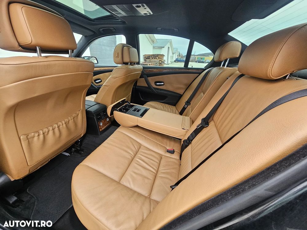 BMW Seria 5 525d Aut. Edition Exclusive - 12