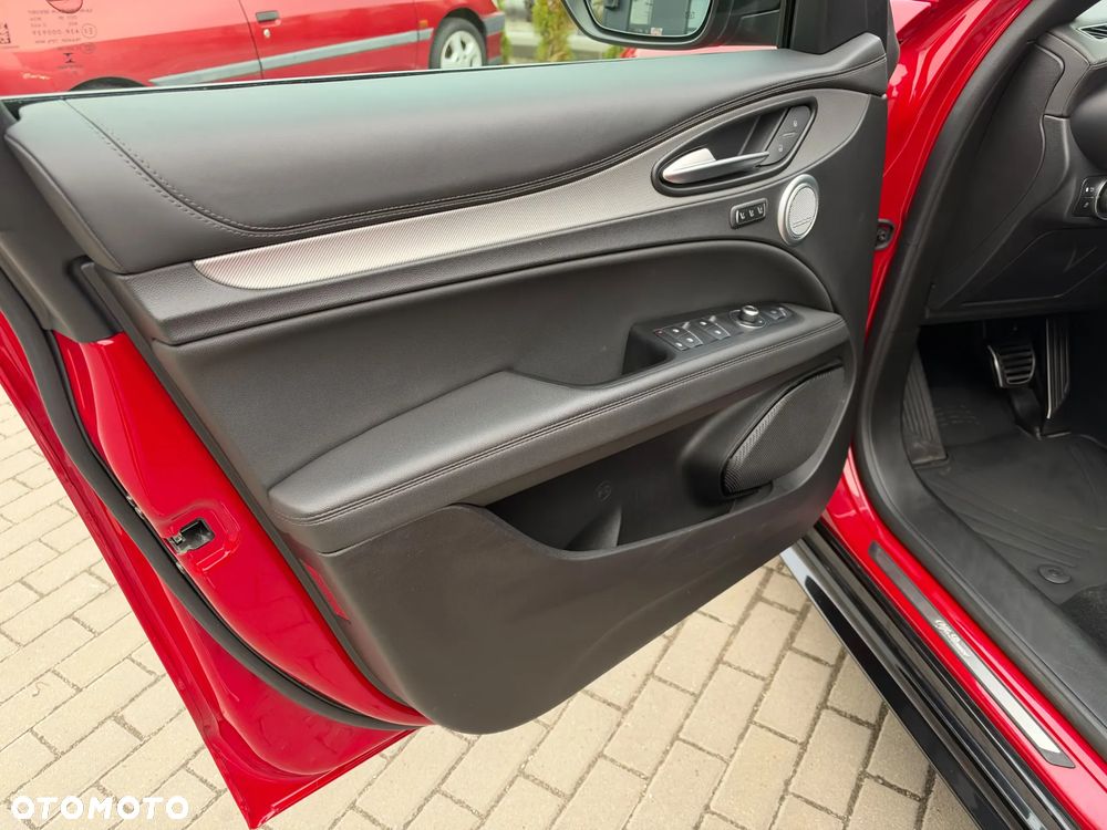 Alfa Romeo Stelvio 2.0 Turbo Veloce TI Q4 - 18
