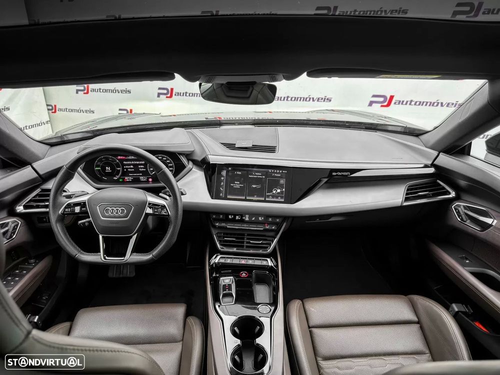 Audi e-tron GT quattro - 27