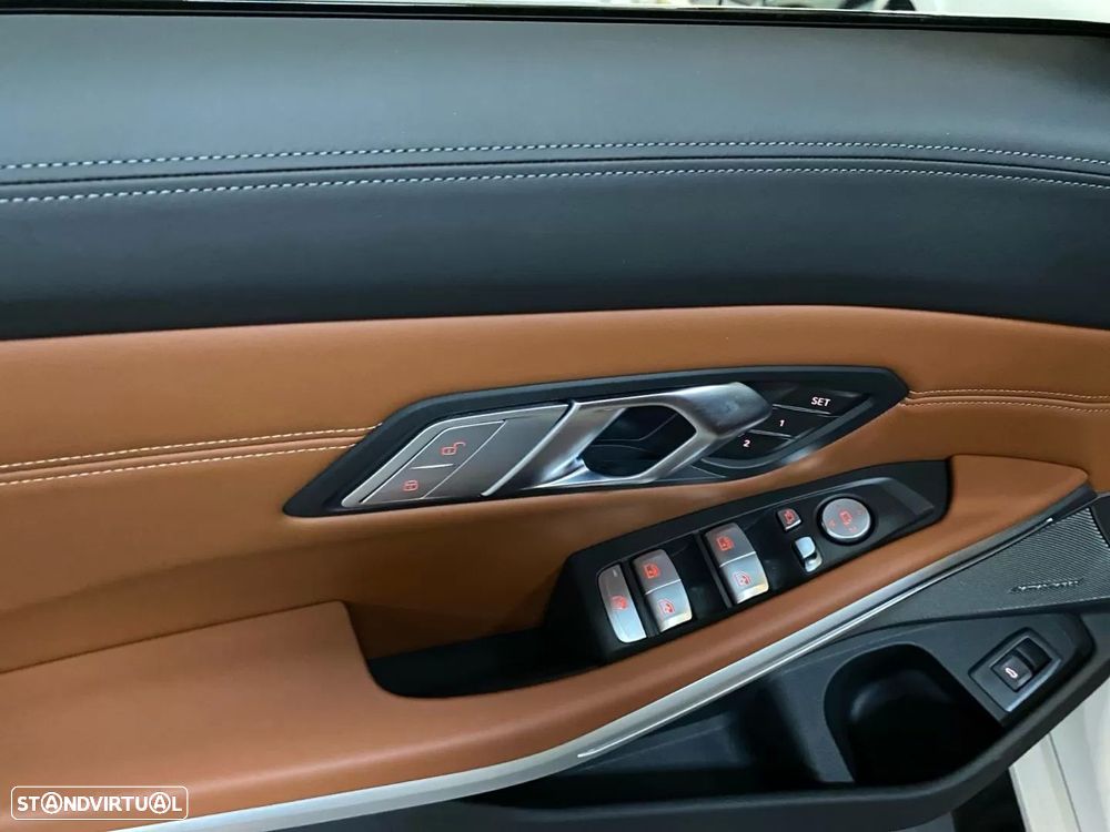BMW M3 Competition xDrive - 16