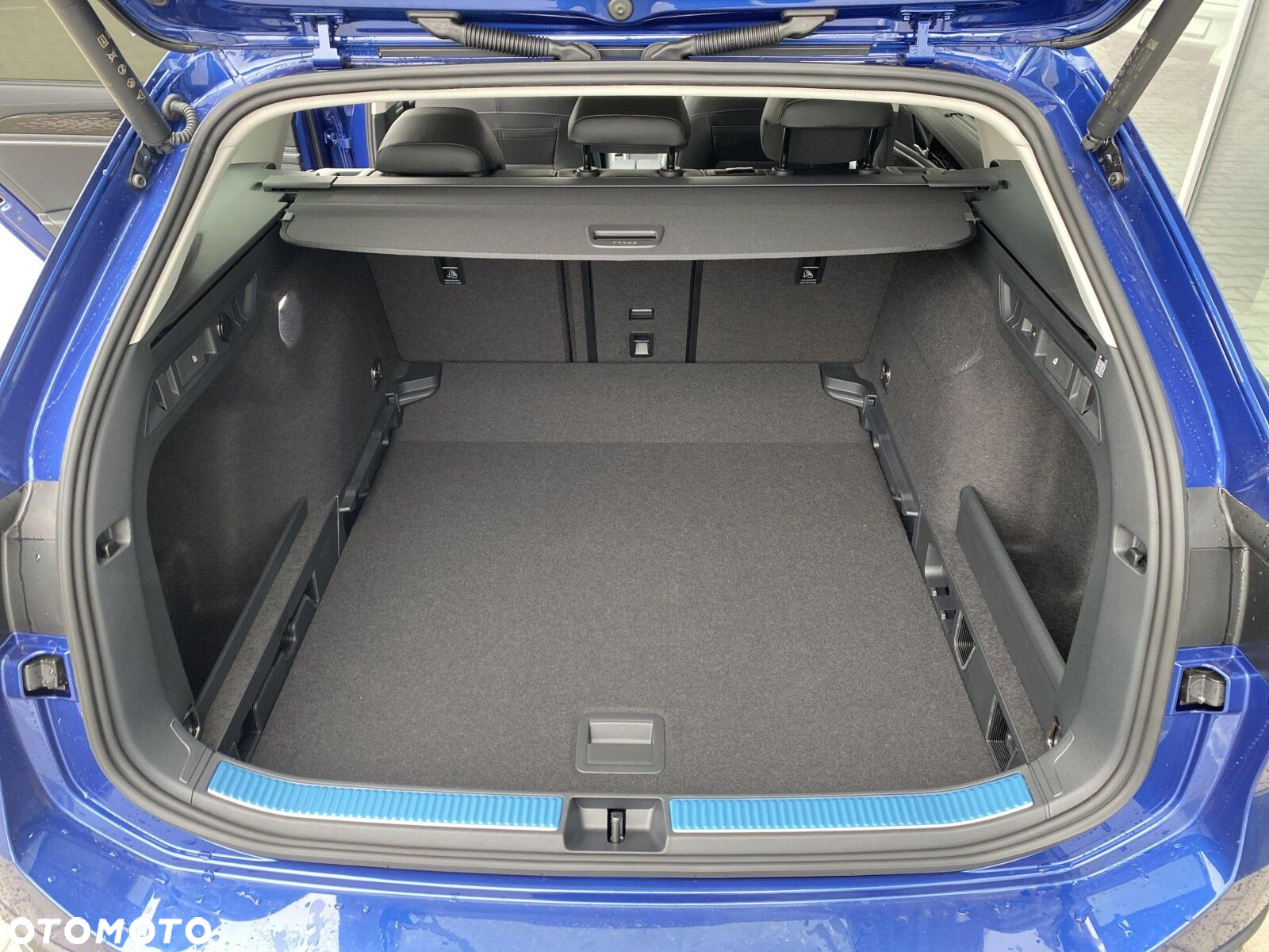 Volkswagen Passat - 13