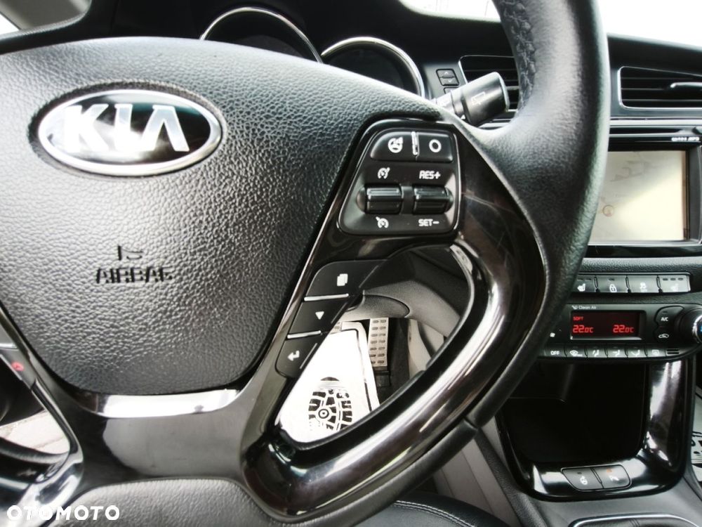 Kia Ceed - 13