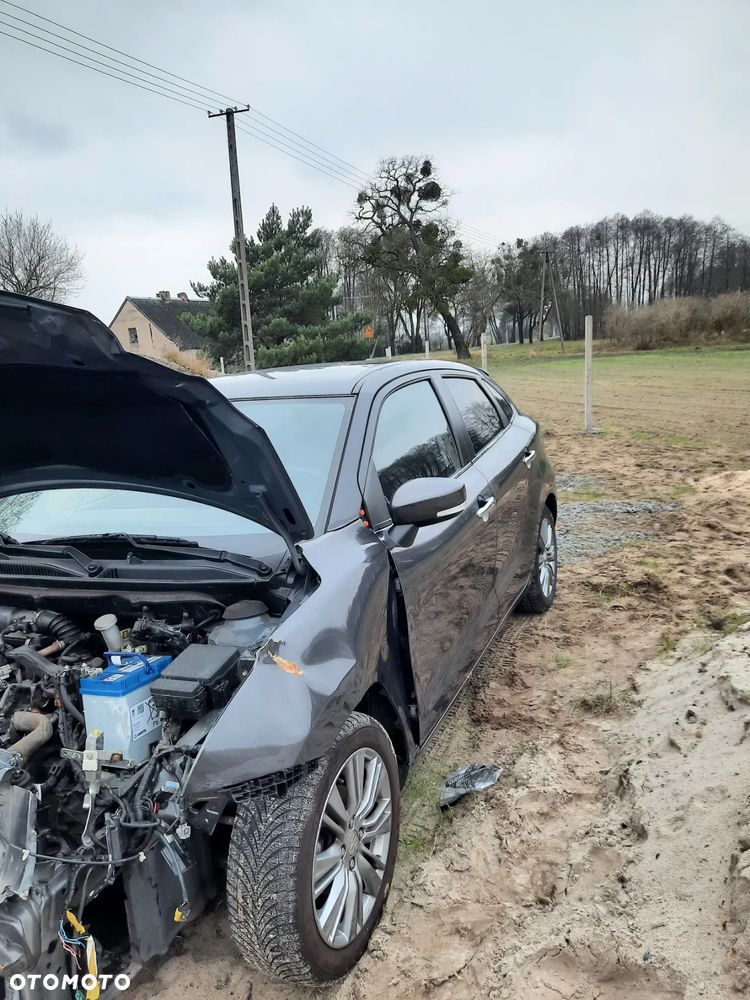 Suzuki Baleno 1.2 Dualjet Club - 4