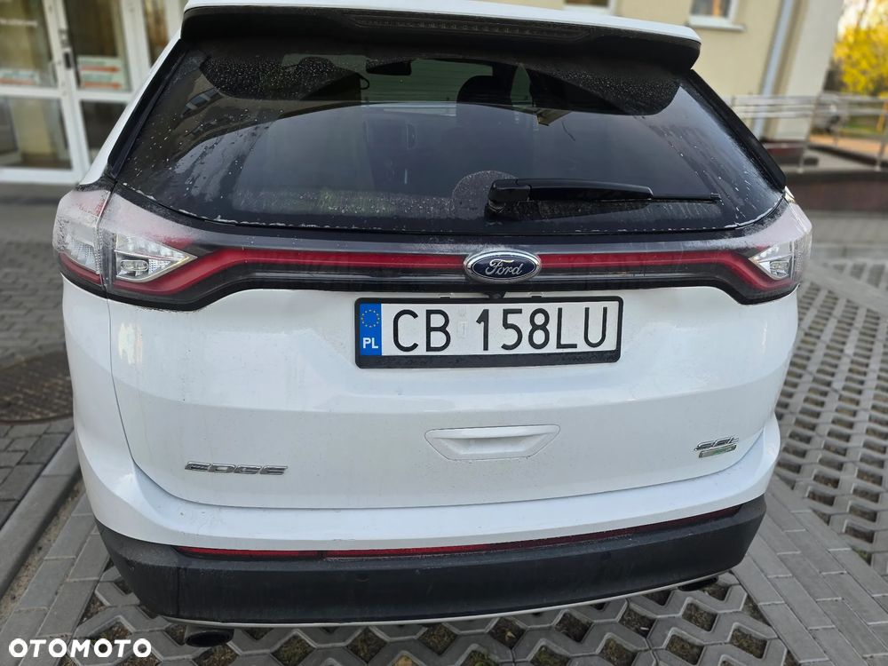 Ford Edge - 8