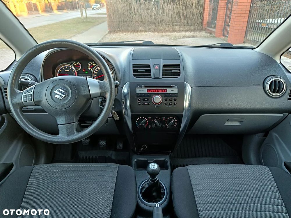 Suzuki SX4 1.6 Premium 4WD - 31