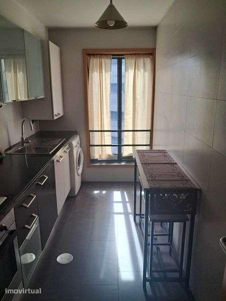 Arrendamento T1 nas Glicinias Aveiro - Grande imagem: 4/12