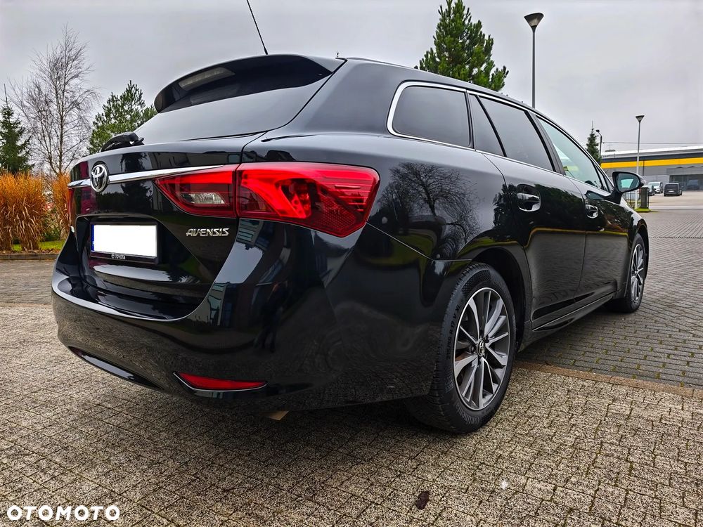 Toyota Avensis - 18