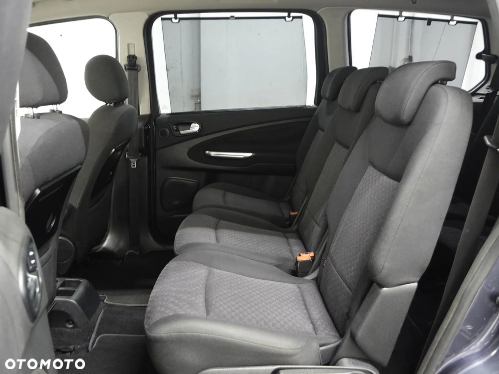 Ford Galaxy 2.0 TDCi Ghia - 22