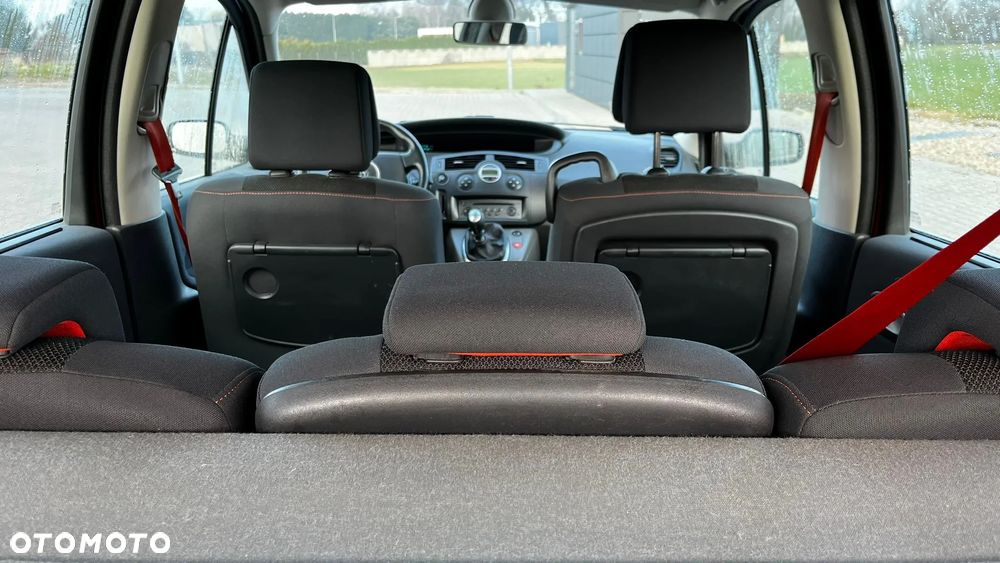 Renault Scenic 1.9 dCi FAP Conquest - 8