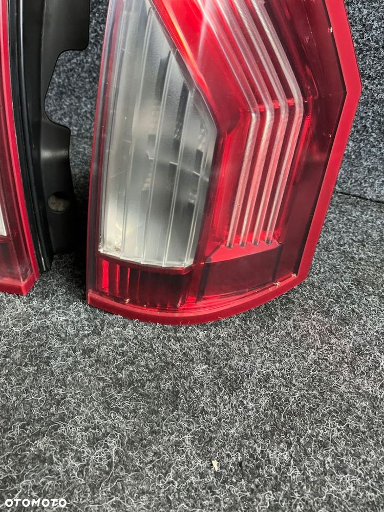 Citroen c4 picasso I lampa tył prawa  lewa OE europa - 7