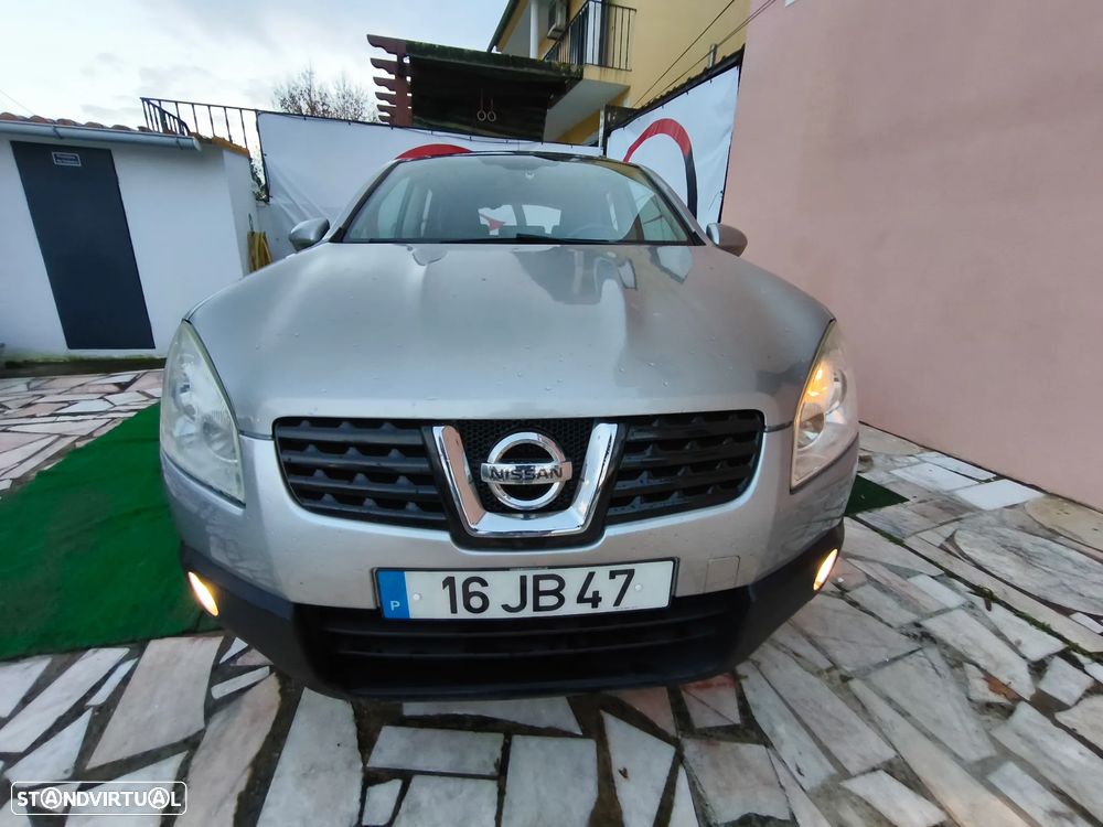 Nissan Qashqai 2.0 dCi Backstage NAVI FPD - 2